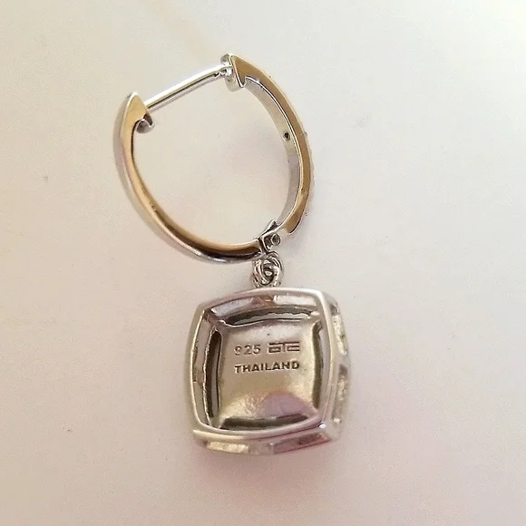 Woman's Fashion Pierced Earrings - Picture 5 of 5